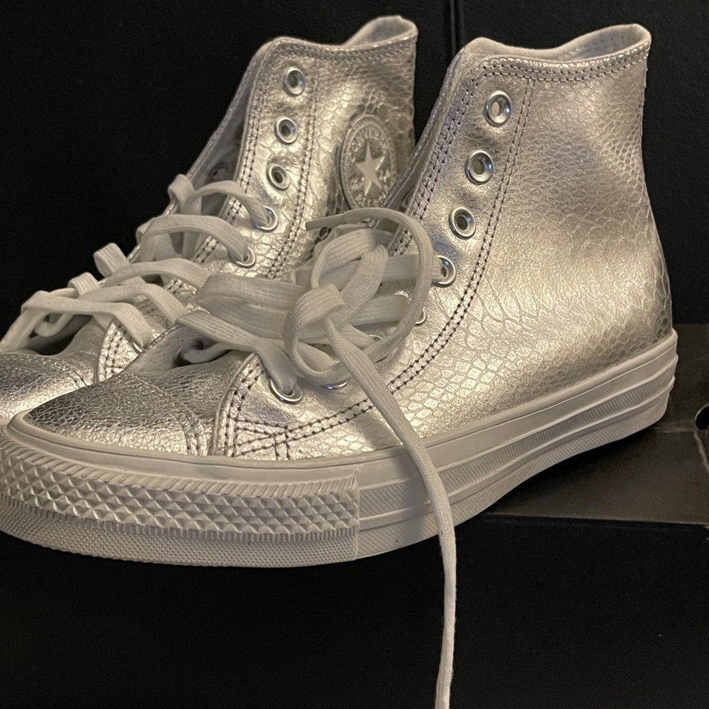 Converse Chucks 36 White Silver  Taylor All Star Edition Hi Women Size 9